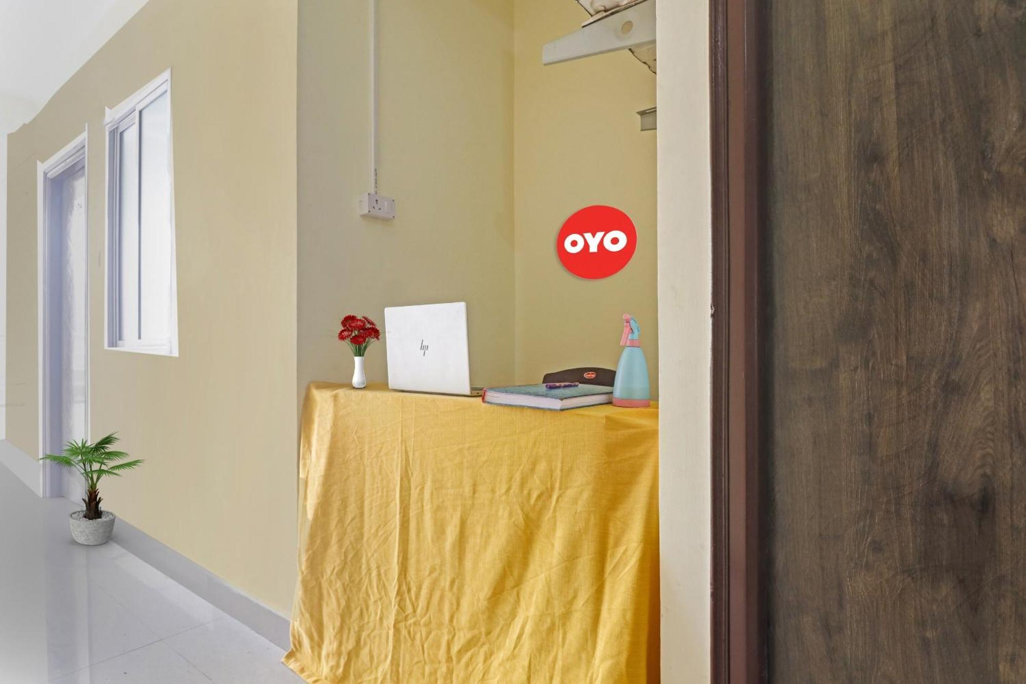 Super Hotel O Dk Reddy Square Hyderabad Exterior photo